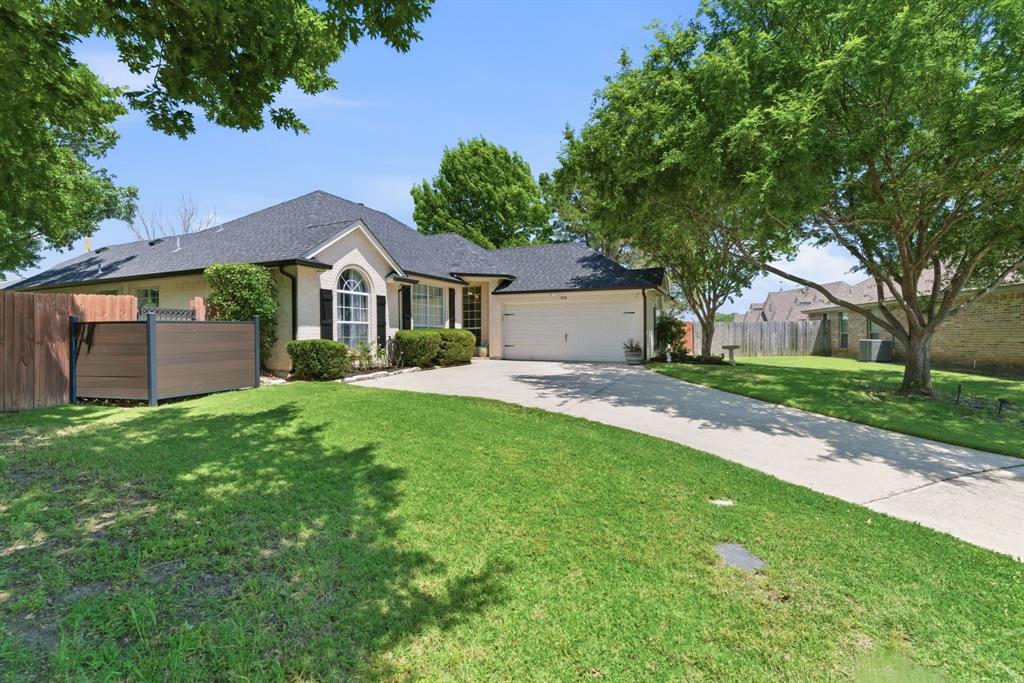 308 Aspen Court W