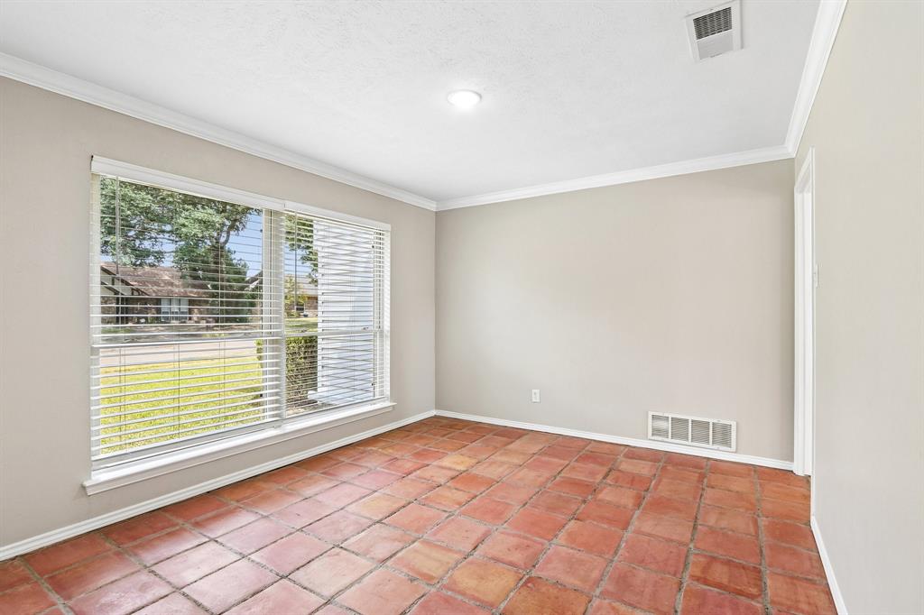 2840 Meadowbrook Drive