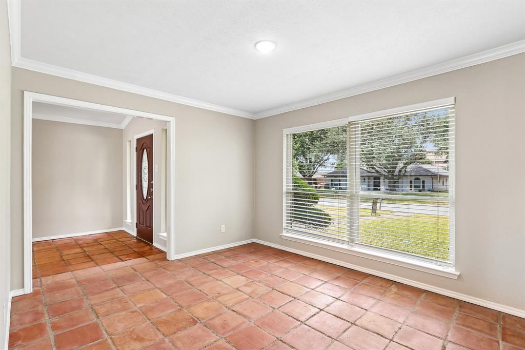 2840 Meadowbrook Drive