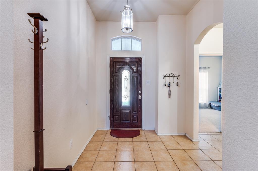 7401 Sunray Drive