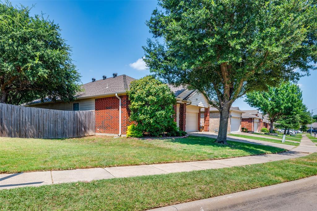 7401 Sunray Drive