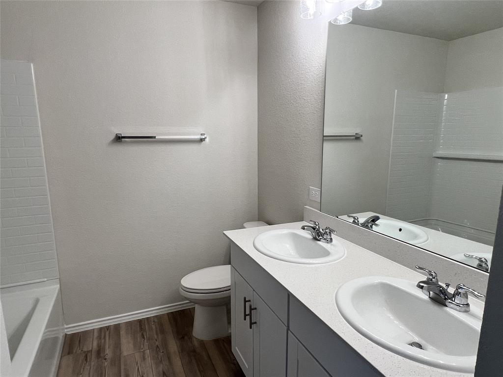 Elizabeth Creek - Residential Lease