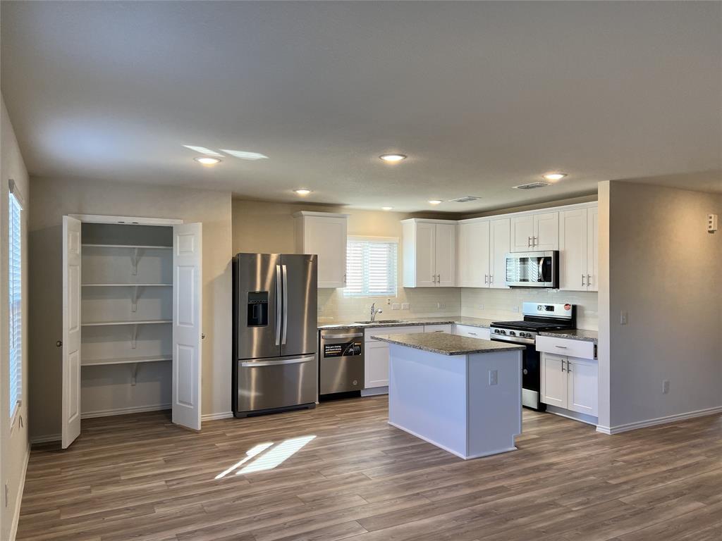 Elizabeth Creek - Residential Lease