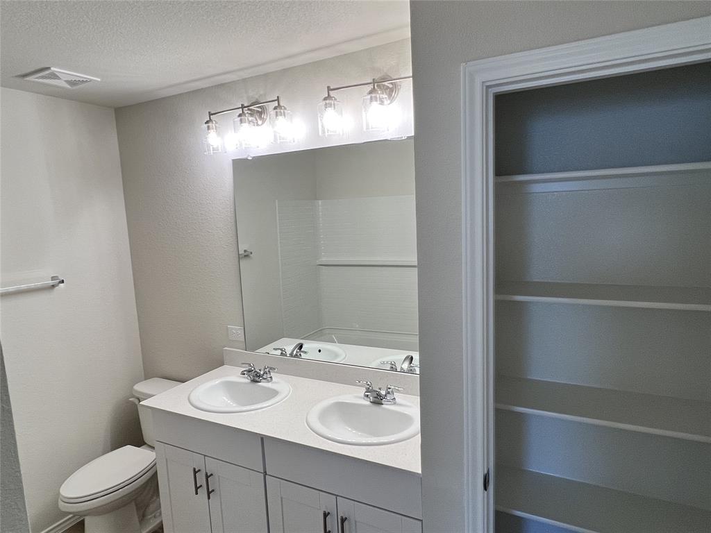 Elizabeth Creek - Residential Lease