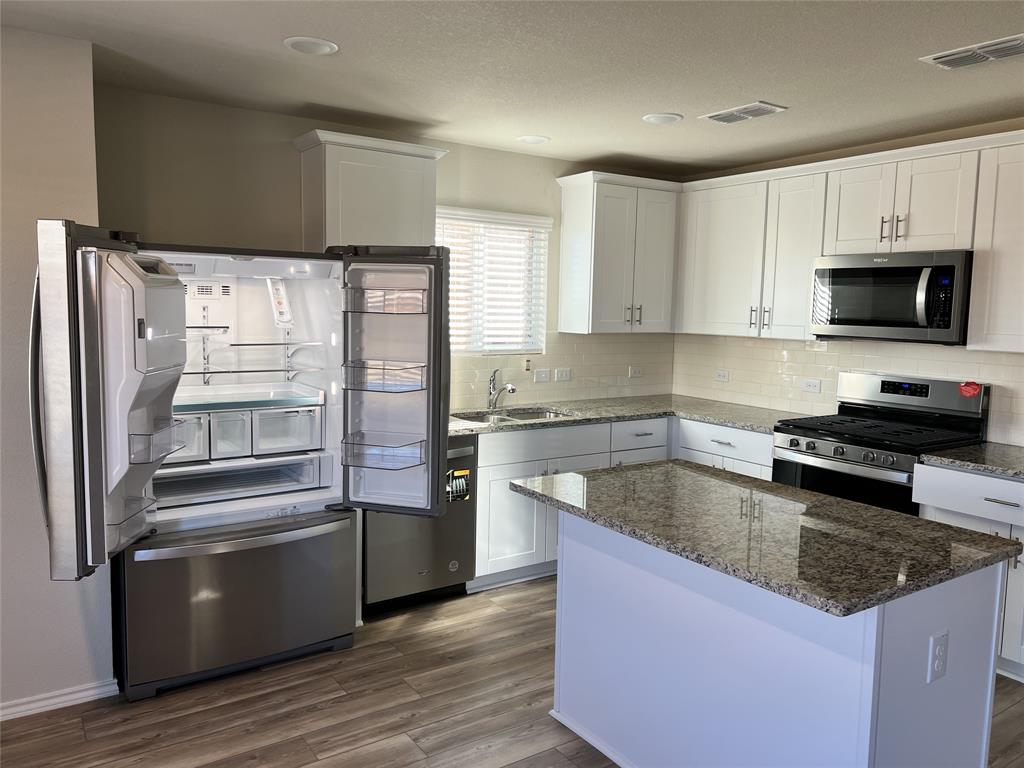 Elizabeth Creek - Residential Lease