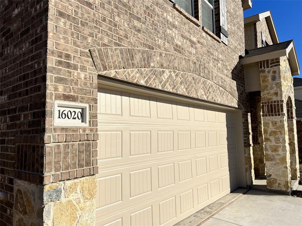 Elizabeth Creek - Residential Lease