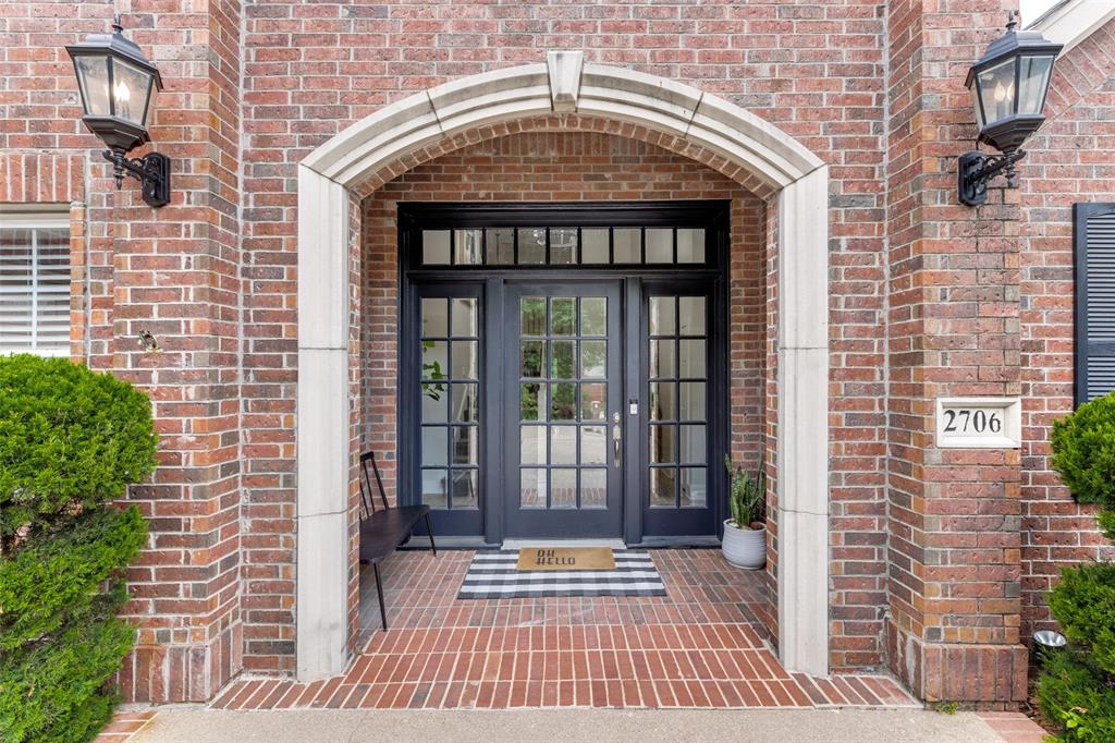 2706 Brookside Lane