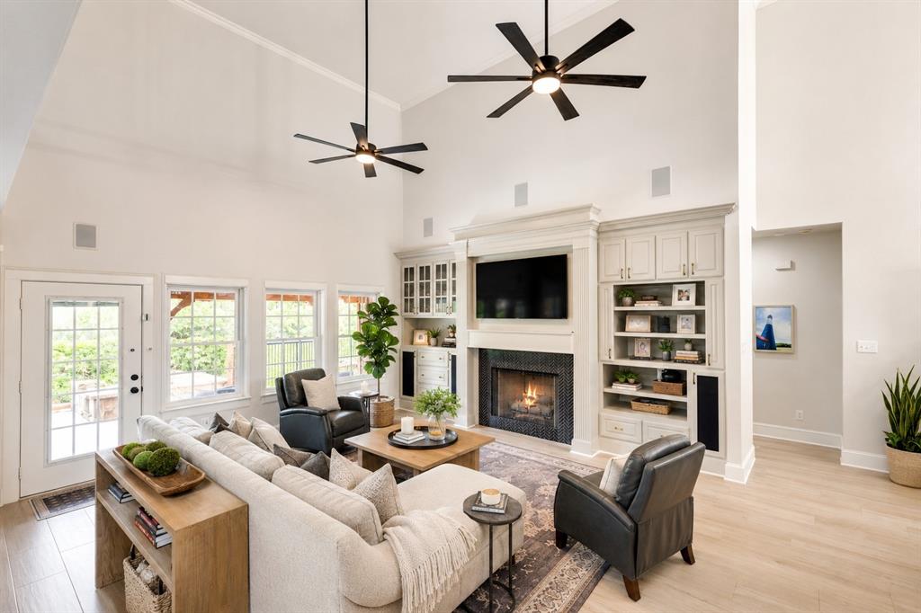 2706 Brookside Lane