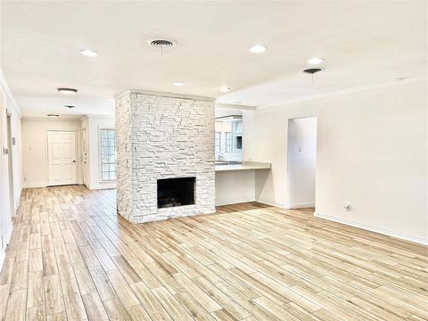 Tiny photo for 4084 Purdue Avenue, University Park, TX 75225 (MLS # 21163230)