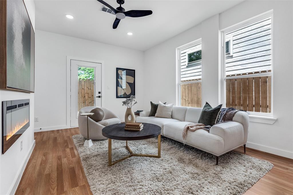 Lincoln Manor 02 - Residential Lease