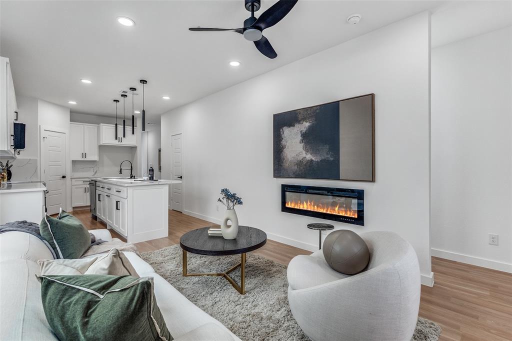 Lincoln Manor 02 - Residential Lease