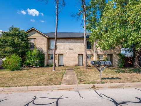 Photo of 7500 Chapin Road, Fort Worth, TX 76116 (MLS # 21348482)