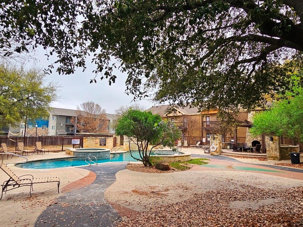 2410 S 2nd Street S 1579