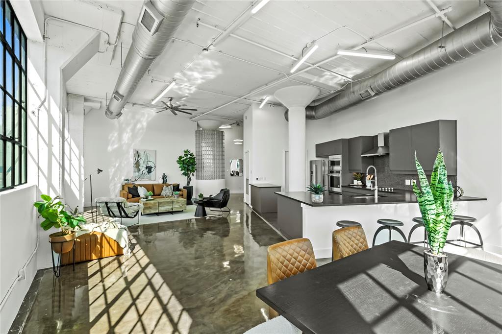2220 Canton Street 507