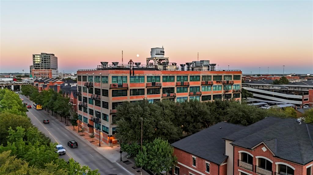 2220 Canton Street 507
