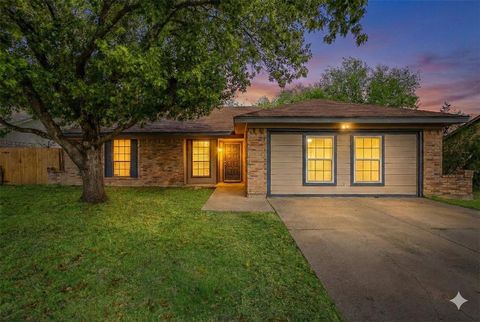 516 Clover Drive Saginaw TX 76179