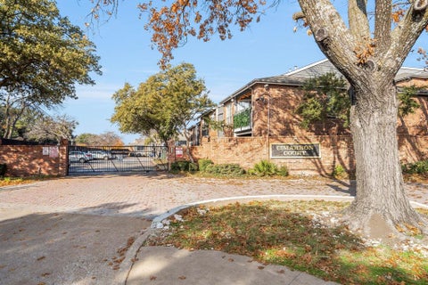 Photo of 18333 Roehampton Drive #1323, Dallas, TX 75252 (MLS # 21336036)