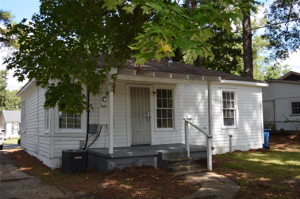106 McArthur Street