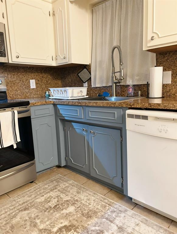 2214 Kirby Smith Drive