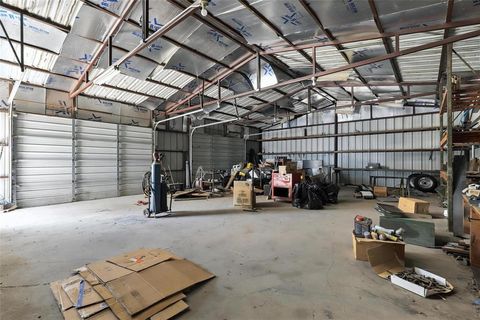 Photo of 141 Cimmarron Trail, Runaway Bay, TX 76426 (MLS # 21206362)