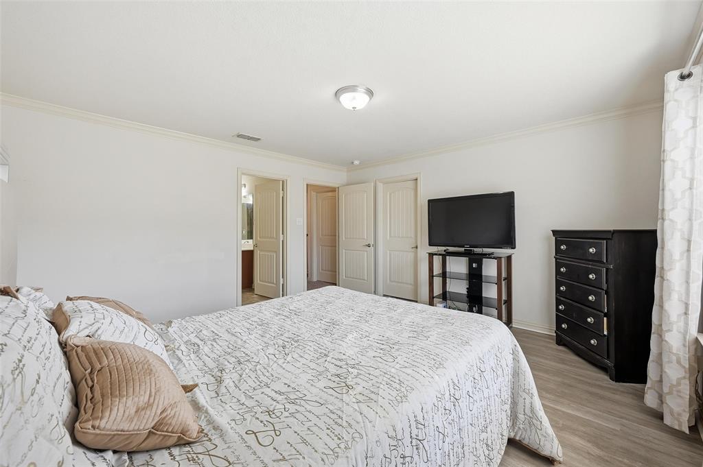 6913 Sandshell Boulevard