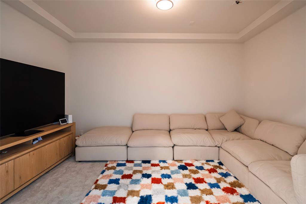 ESTATES AT ROCKHILL PHASE III BLK A LOT 8 - Residential