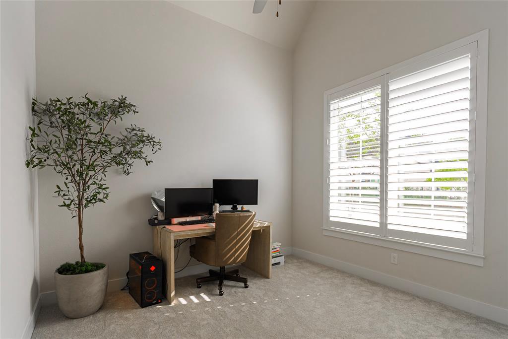 ESTATES AT ROCKHILL PHASE III BLK A LOT 8 - Residential