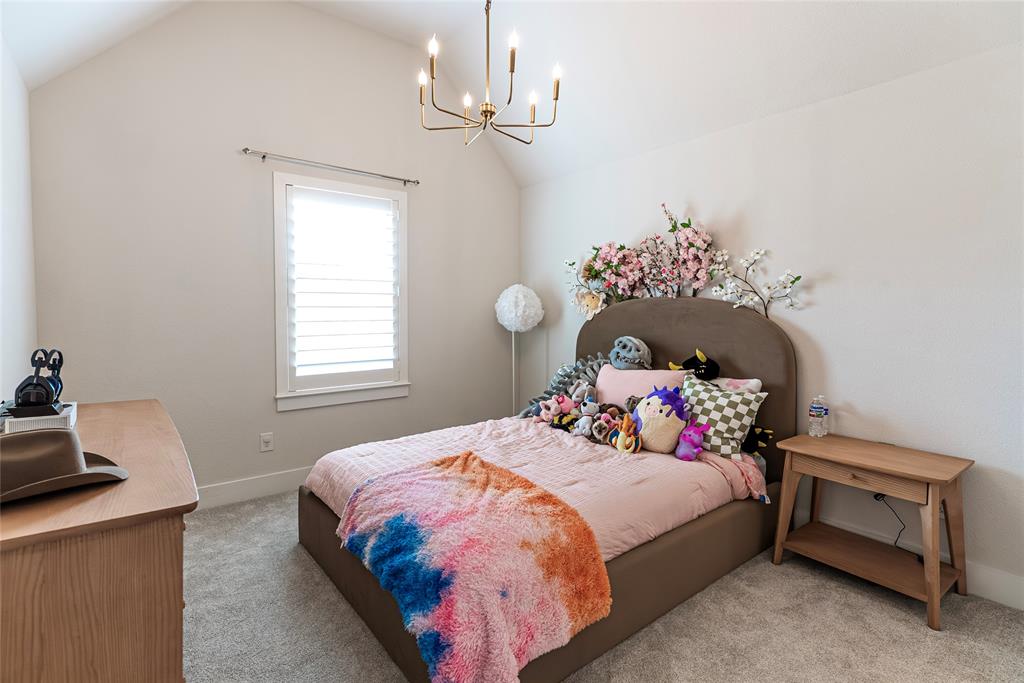 ESTATES AT ROCKHILL PHASE III BLK A LOT 8 - Residential