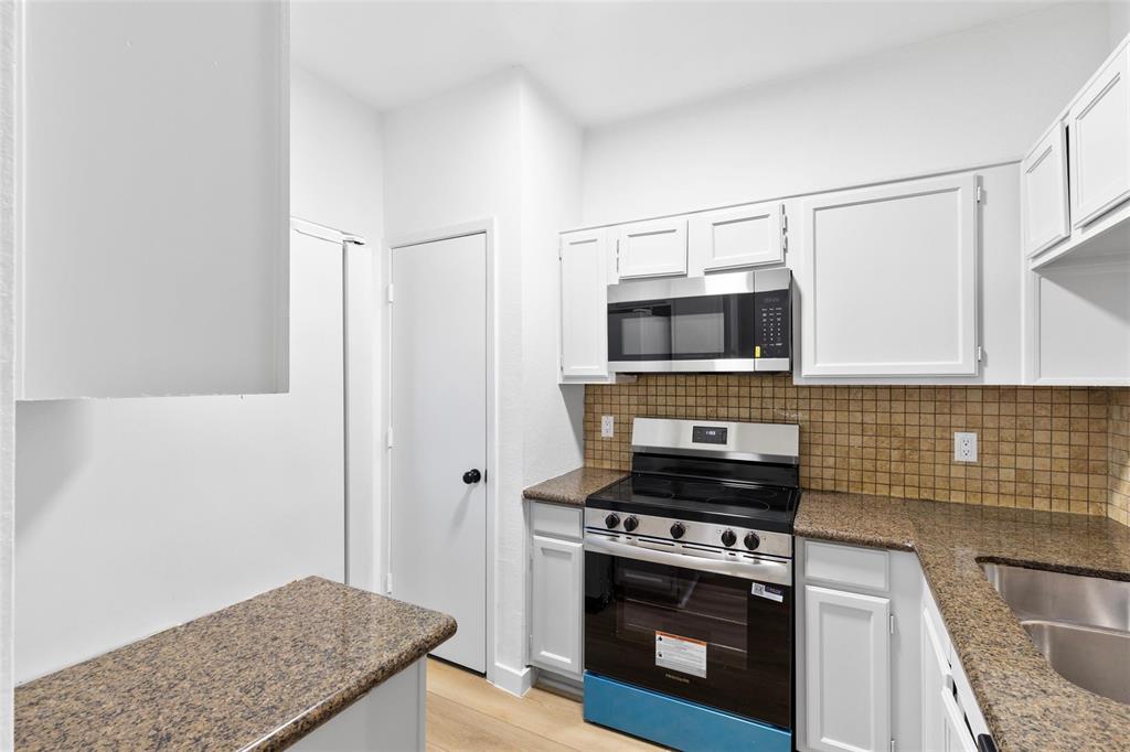 Pheasant Landing #8 - Residential