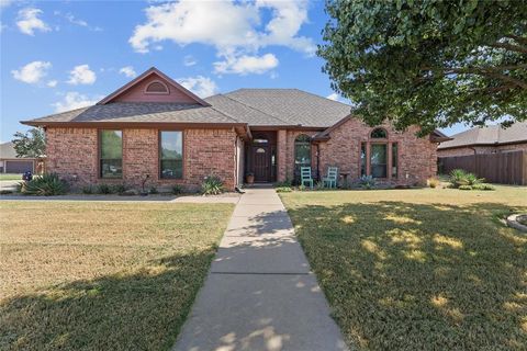 609 Oak Street Pilot Point TX 76258