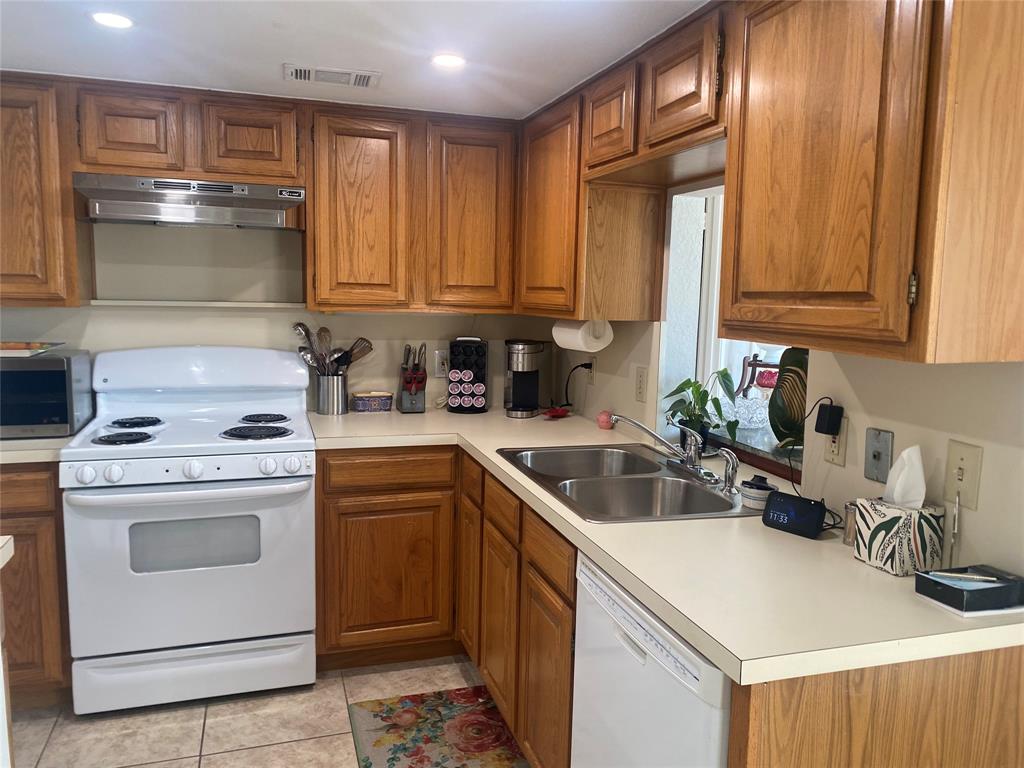 Gables At Royal Lane - Residential