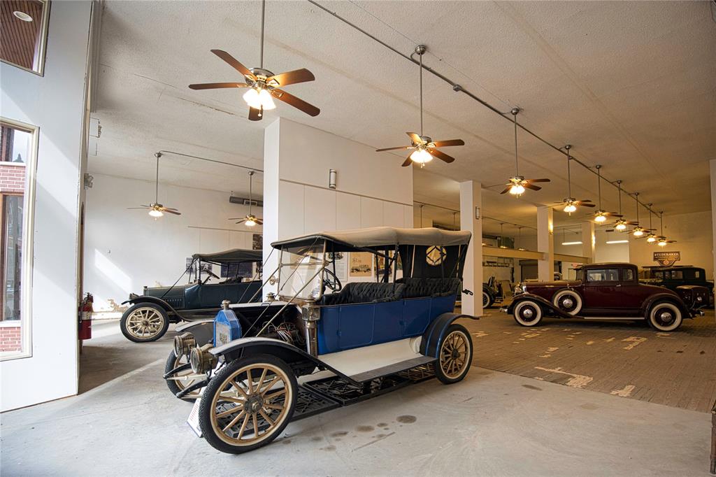 425 W Main Street