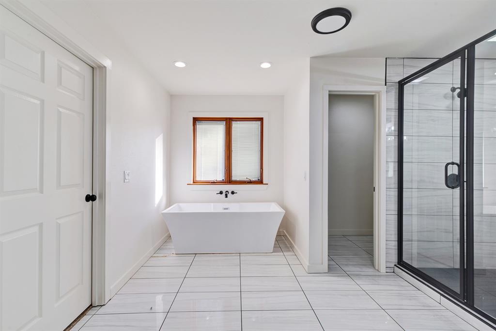 Twin Lakes - Residential