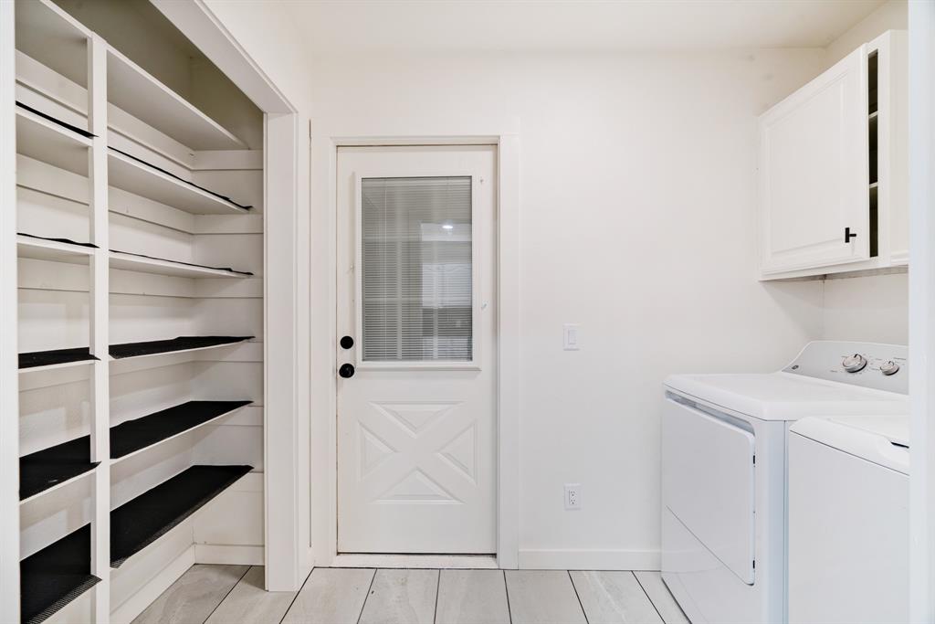 Twin Lakes - Residential