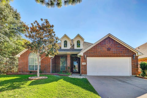 Photo of 1506 Park Grove Drive, Irving, TX 75060 (MLS # 21384559)