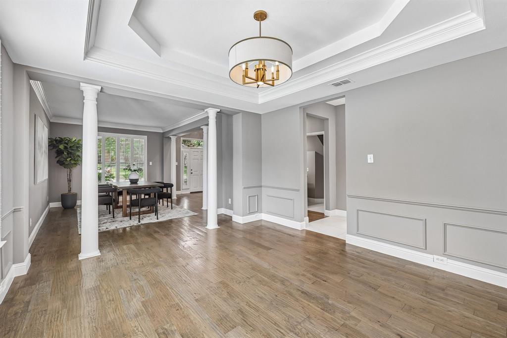1136 Hampton Drive