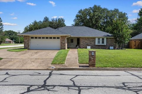 1001 Hazelwood Drive Mansfield TX 76063