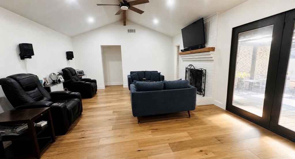 1731 N Mockingbird Lane