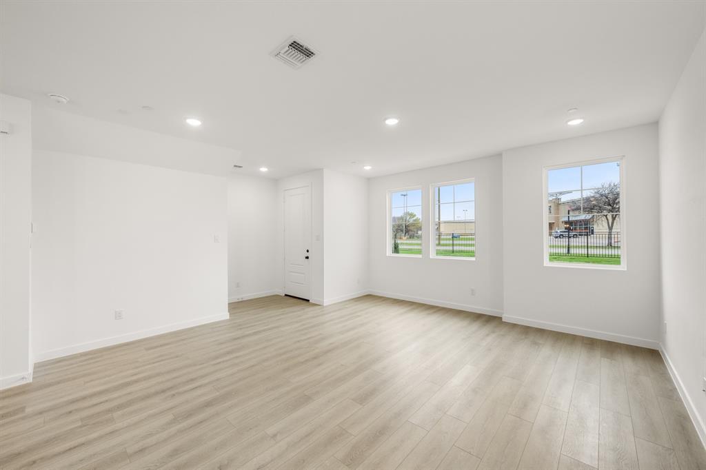 The Pointe at Capp Smith Lake - Residential