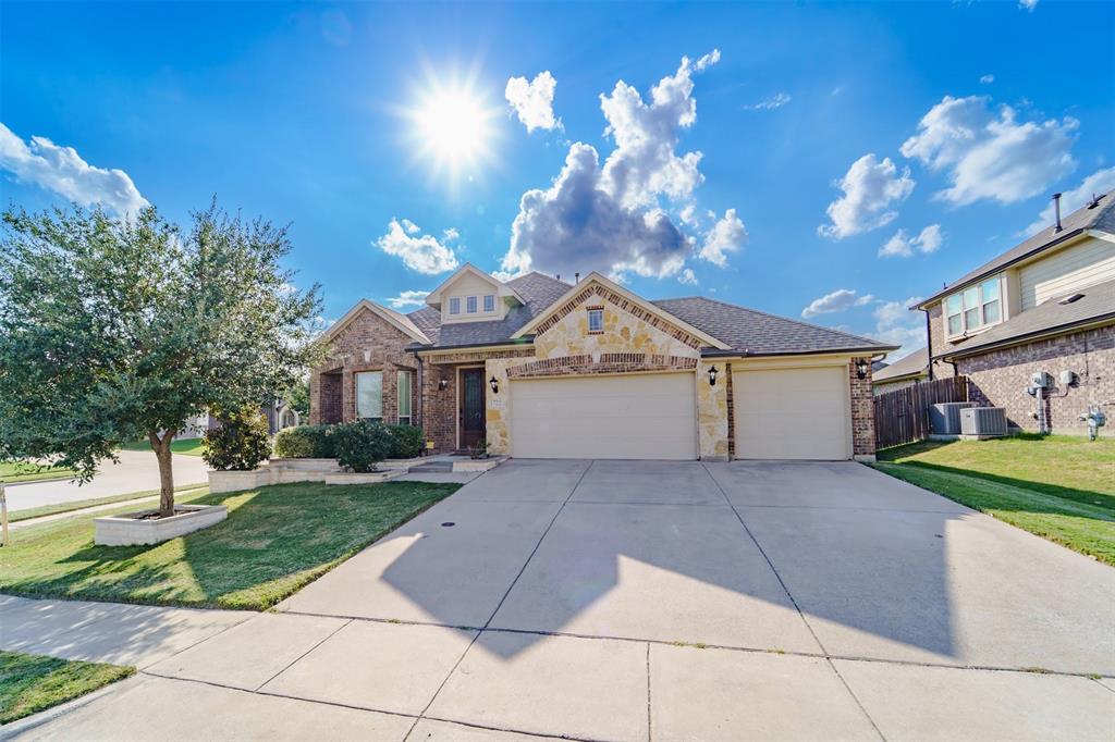 1722 Sandalwood Lane