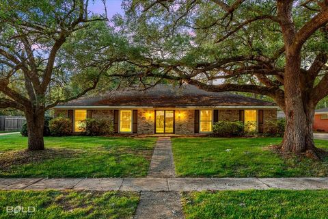 2305 Arlington Place Bossier City LA 71111