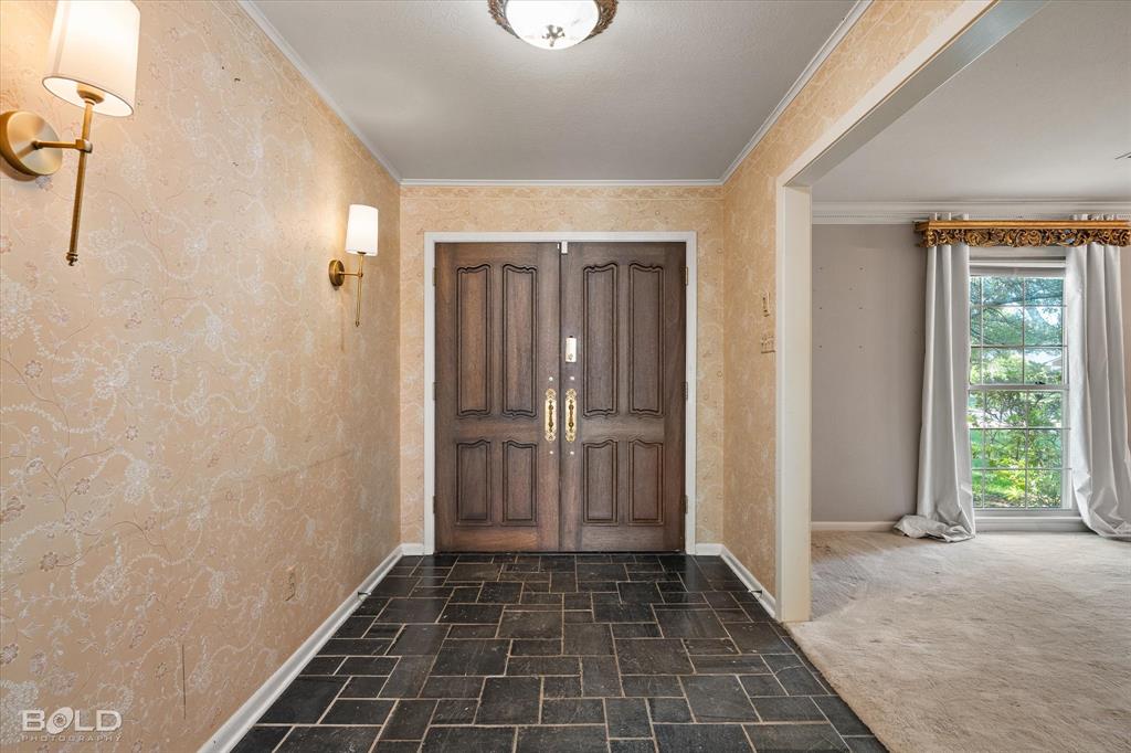 2305 Arlington Place