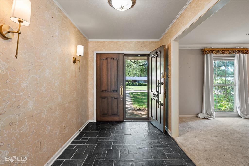 2305 Arlington Place