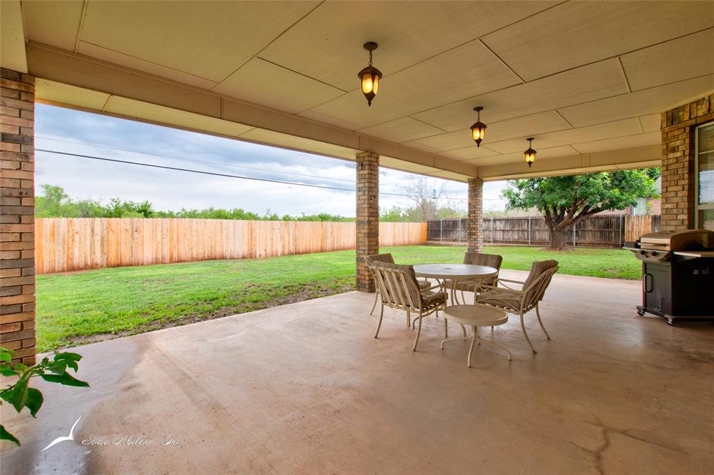 Photo 15 of 20 of 4026 Cougar Way house