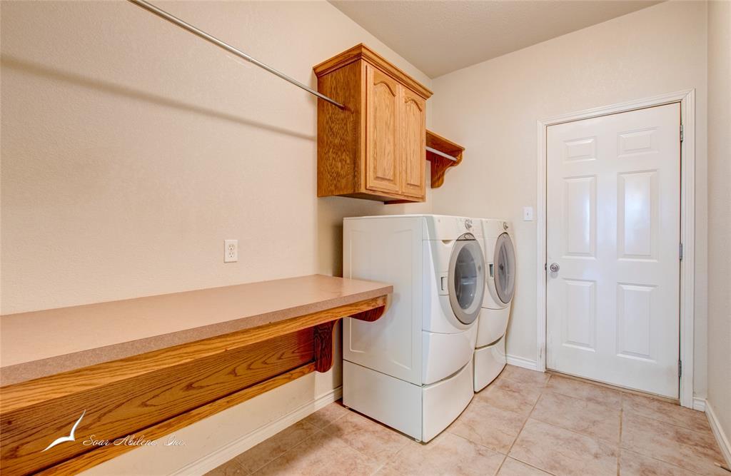 Photo 11 of 20 of 4026 Cougar Way house