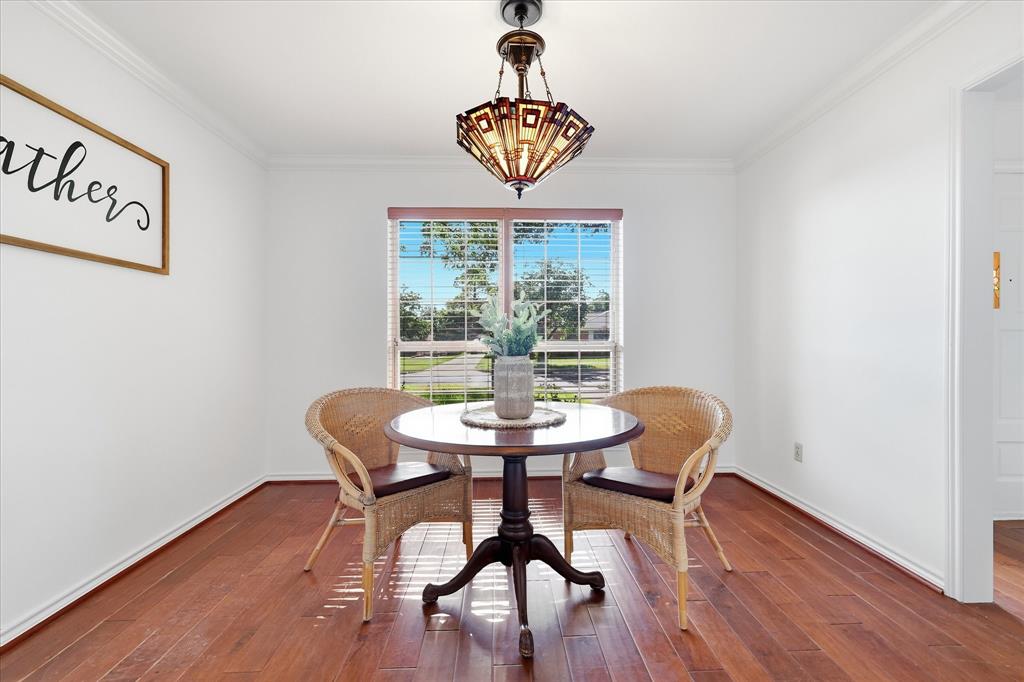 2605 Buckingham Drive