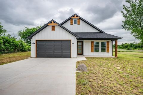 1621 County Road 4764 Boyd TX 76023