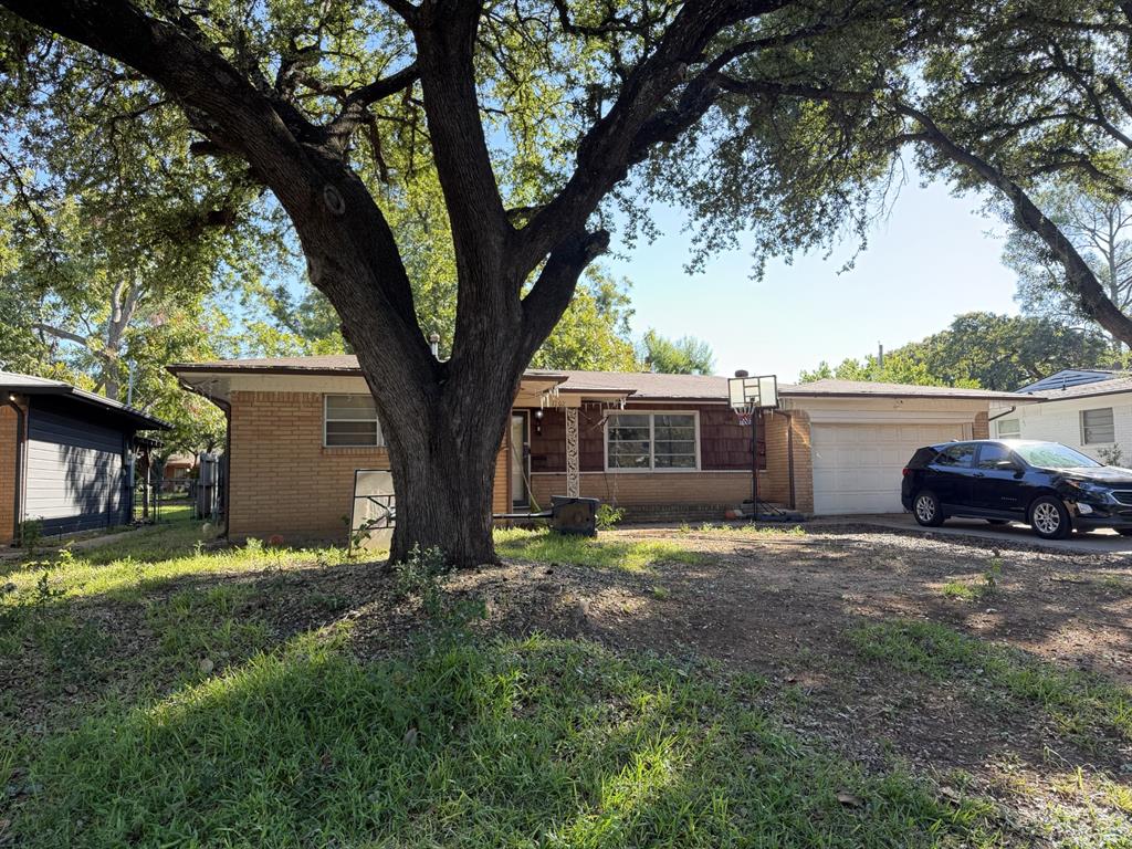 1202 W Tucker Boulevard