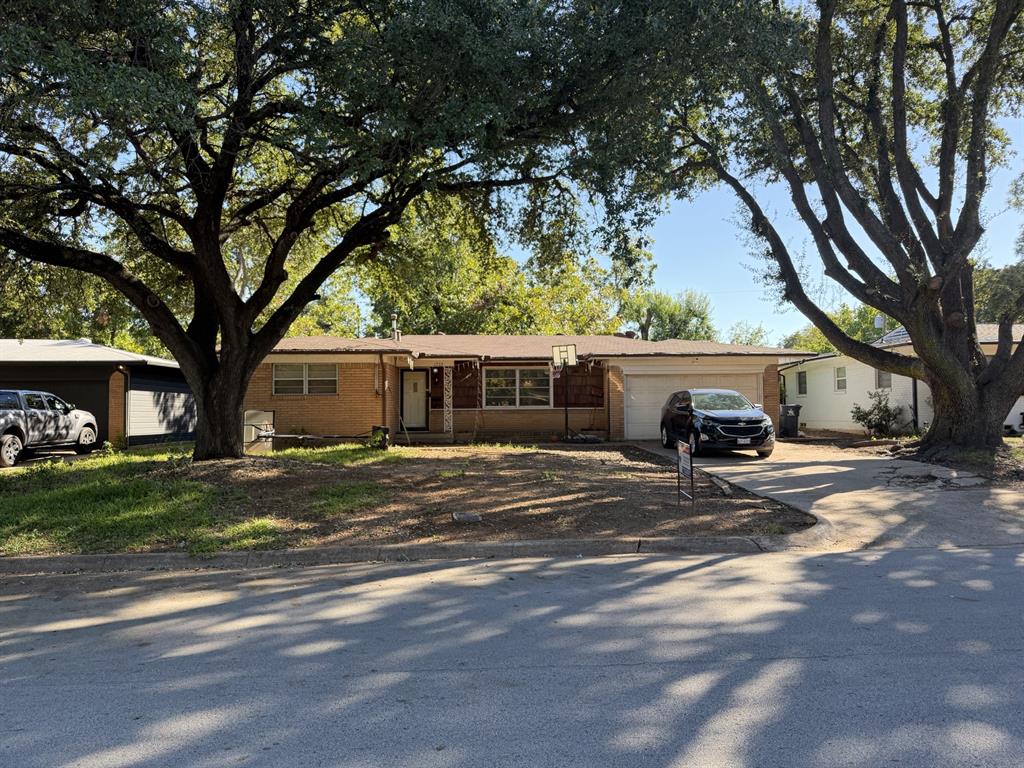 1202 W Tucker Boulevard
