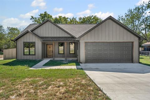 901 SW 10th Street Mineral Wells TX 76067